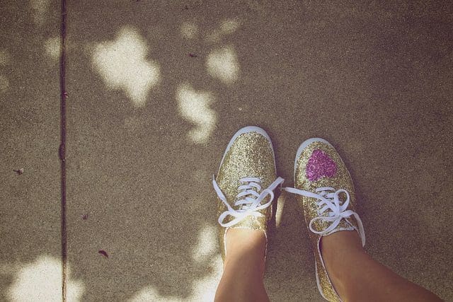 How one can Make Glitter Sneakers