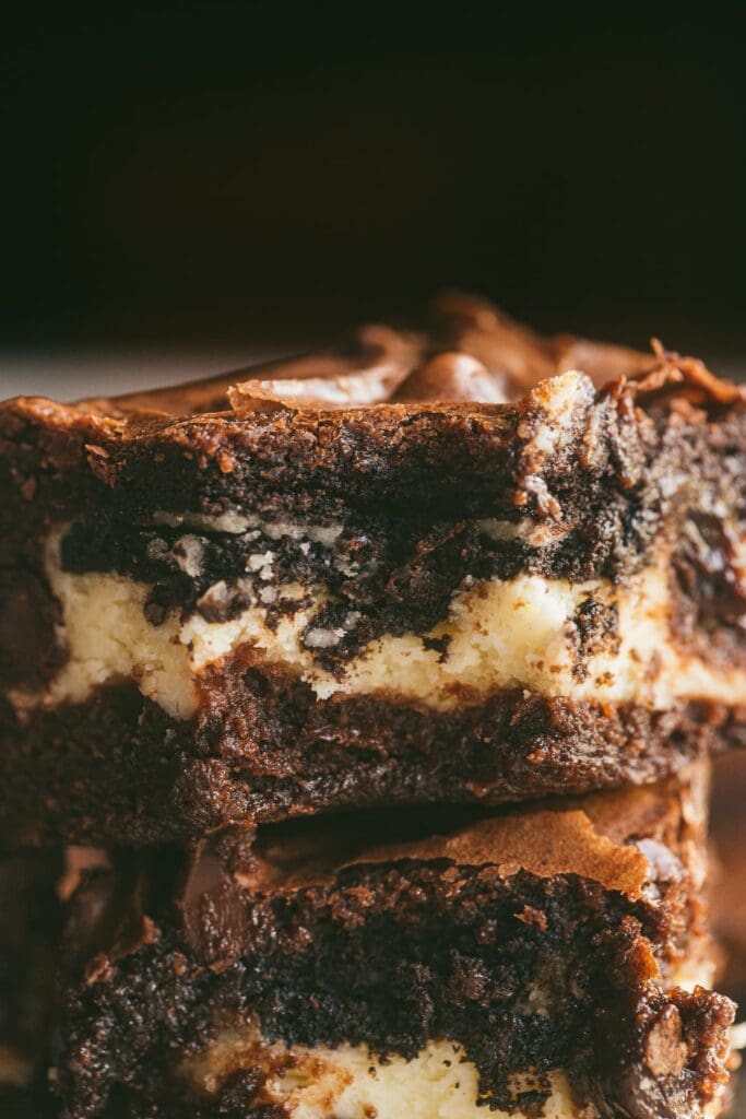 The Ultimate (EASY!) Cookies and Cream Brownies